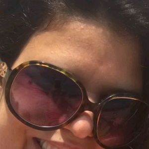 Meet your Posher, Liat